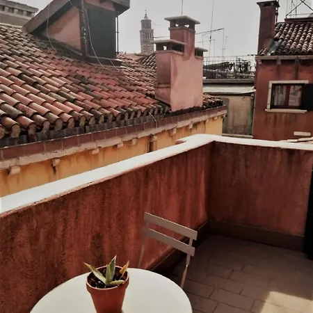 Ca' Rossini 2 Apartament