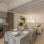 Ca' Rossini 2 *
